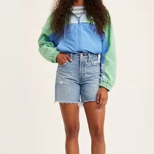 Levi’s 501 Mid Thigh Women’s Shorts - Size 26